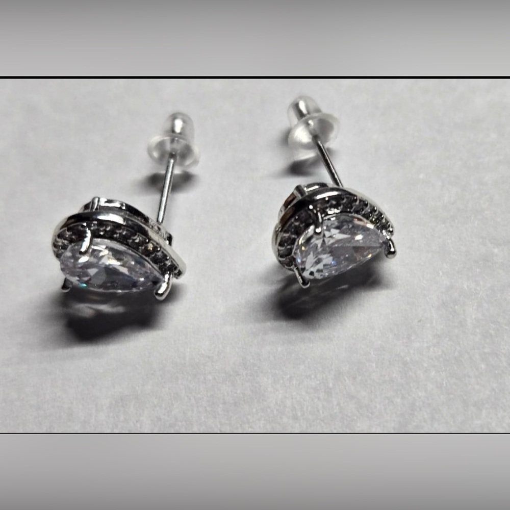Nikola Valenti White Gold Plated Water drop Stud Earrings